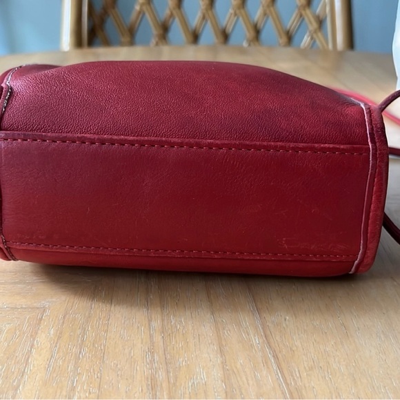 Authentic Coach RARE red vintage Derby bag. Style #9904. - Picture 7 of 14